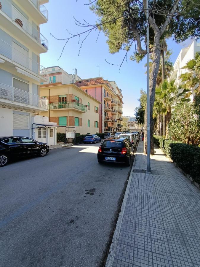 Residenza Topazio San Benedetto del Tronto Buitenkant foto