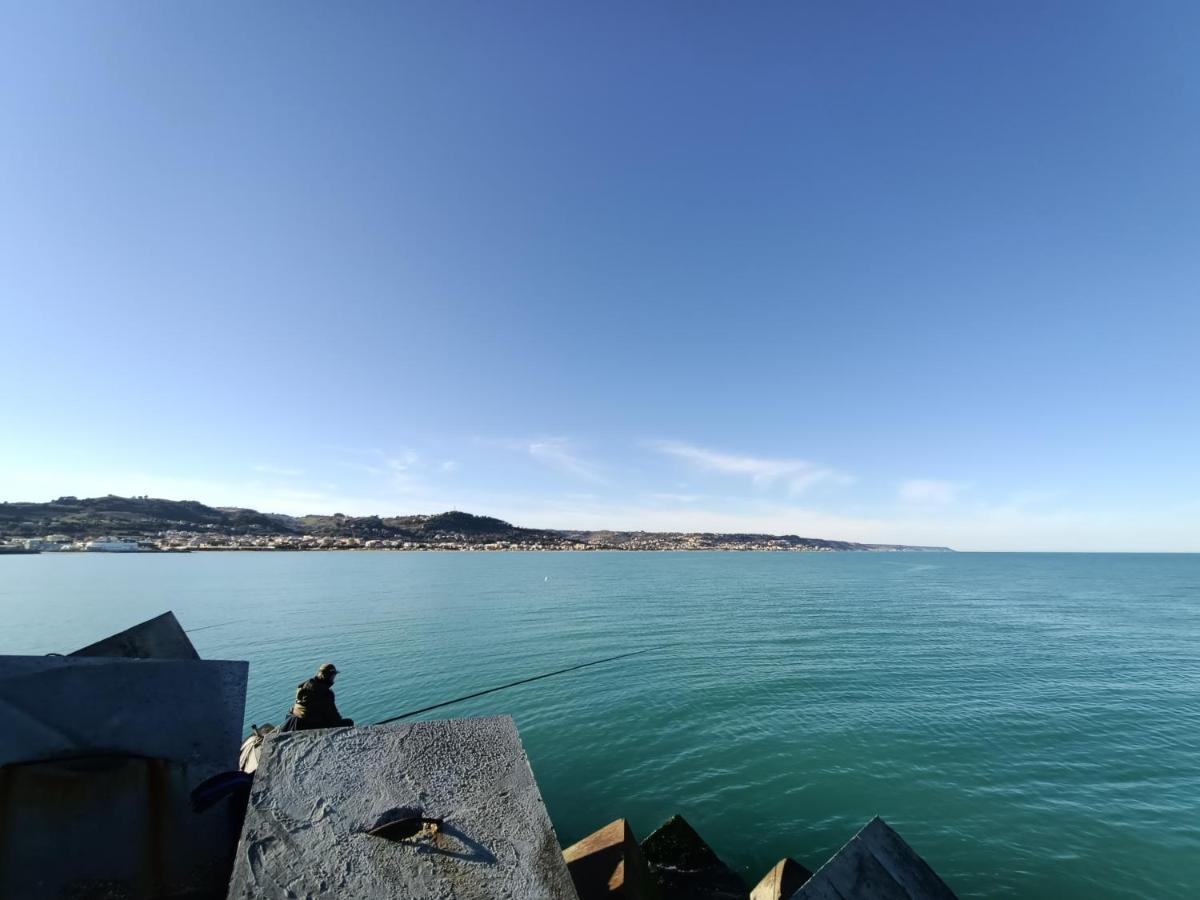 Residenza Topazio San Benedetto del Tronto Buitenkant foto