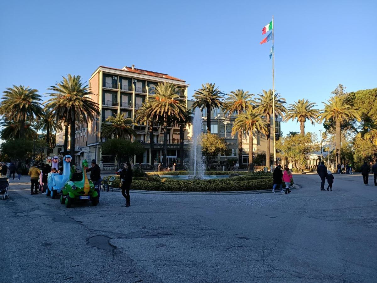 Residenza Topazio San Benedetto del Tronto Buitenkant foto
