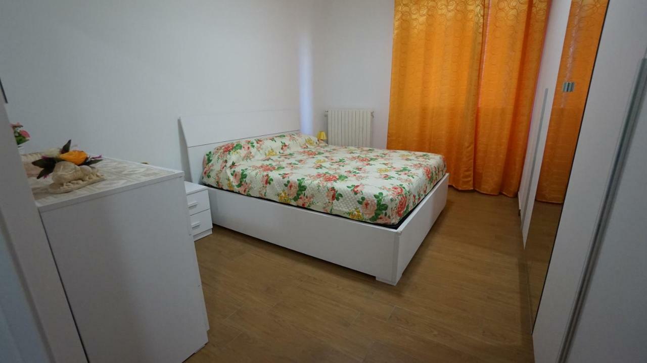 Residenza Topazio San Benedetto del Tronto Buitenkant foto